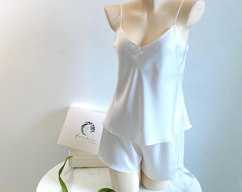 White Satin Cami Shorts Set, Bridal Pajama Set, Silky Sleepwear, Bridesmaid Gift, Elegant Loungewear