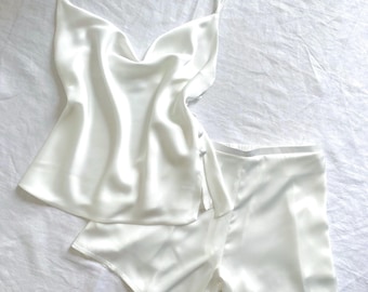 White Satin Bridal Pajama Set, Bride Getting Ready Outfit, Custom Colors Bridesmaid Gift Sleepwear