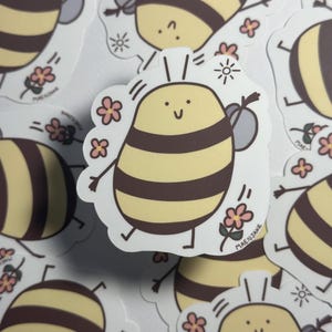 Buzzy bee // Cute bee // Happy bee // Waving bee // Flowers with bee // Beethony