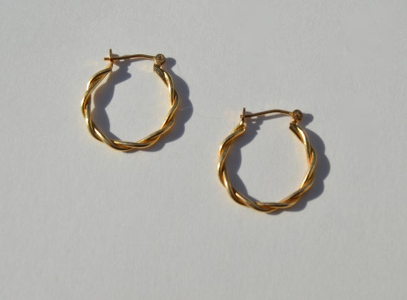 Vintage 14K Gold Twist Hoop Earrings