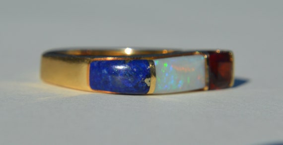 Vintage 14K Gold Lapis Garnet Opal Inlay Band Ring - image 2