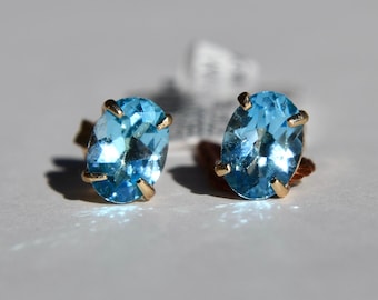 14K Gold Blue Topaz Oval Cut 1.93 Carat Stud Earrings
