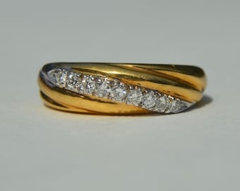 Vintage 18K Gold Diamond Diagonal Band Ring