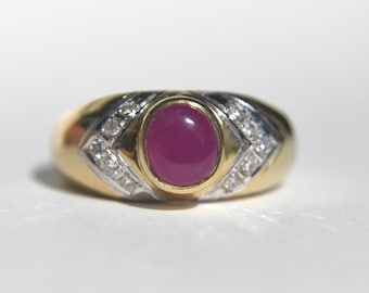 Vintage 14K Gold Ruby Cabochon Diamond Band Ring