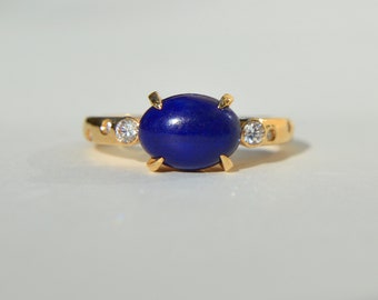 Vintage 18K Oval Lapis Lazuli Diamond Constellation Ring