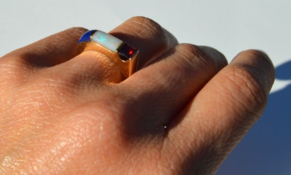 Vintage 14K Gold Lapis Garnet Opal Inlay Band Ring - image 8