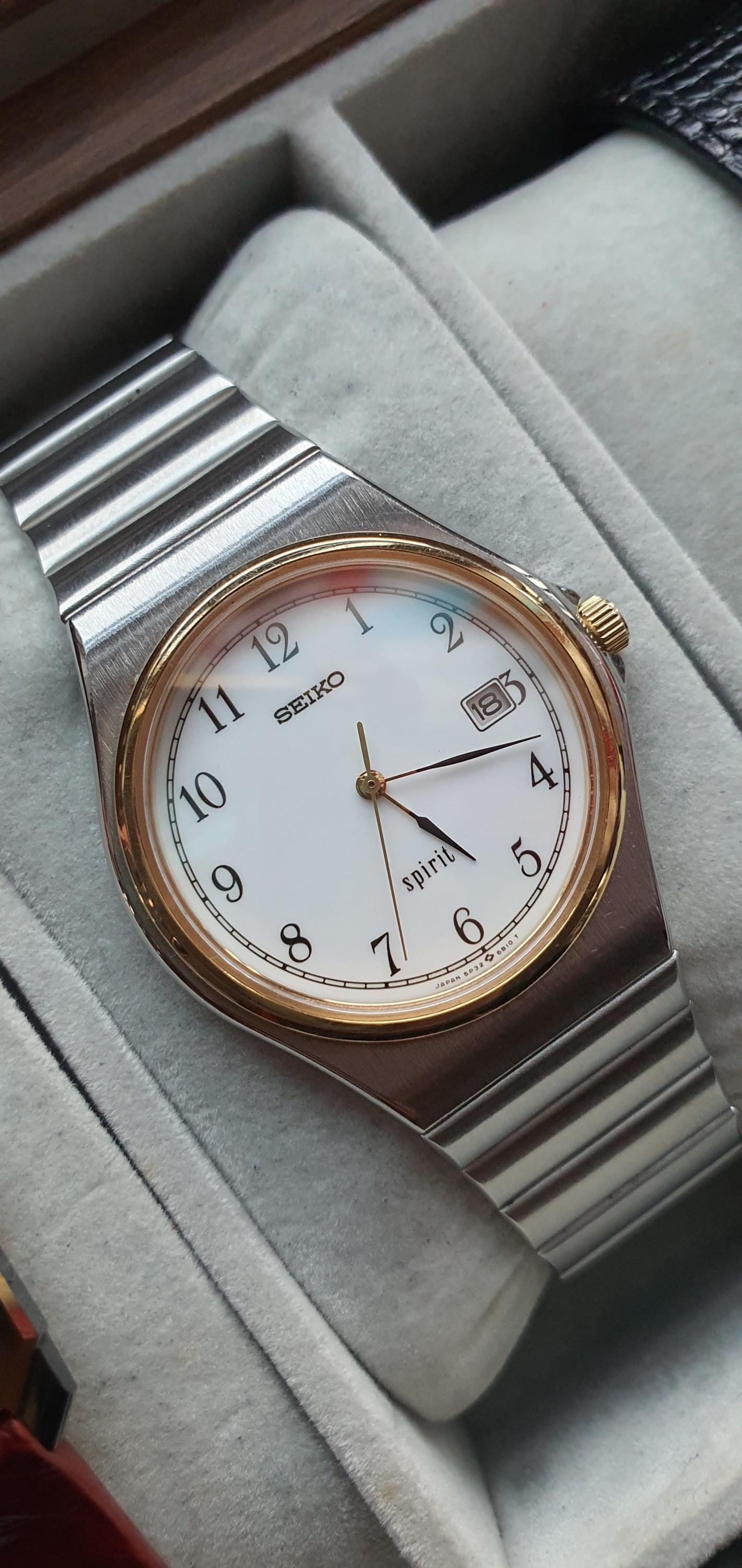 Juvenia watch - Etsy 日本