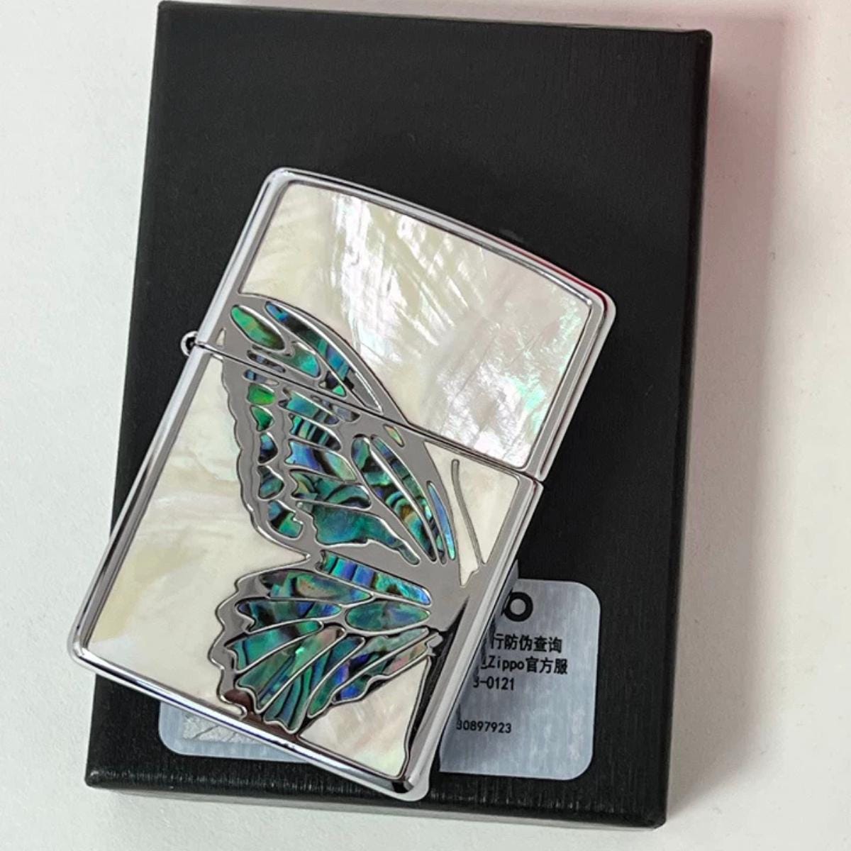 White butterfly shell＊Fully cover＊ZIPPO＊ White butterfly shell Fully covered ZIPPO Made in U S A