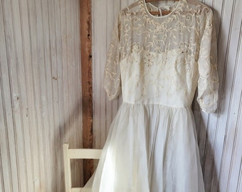 Vintage Ivory Embroidered Mid Length Dress - Ungar - Full Skirt - 3/4 Sleeves - Small - Wedding - Antique Farmhouse - Brocante - Shabby Chic