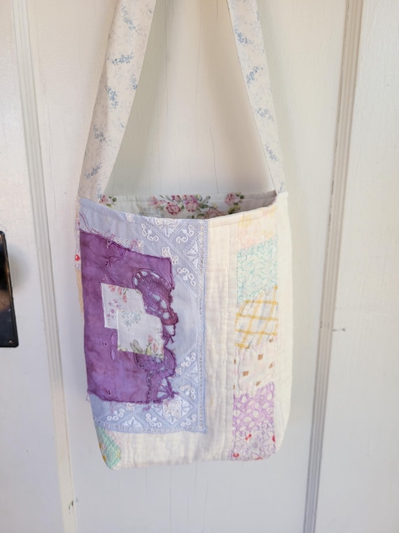 Scrappy Antique Quilt Tote Bag - Purse - Repurposed Hand Stitched Quilt - Linens - Shabby Chic - Lined - Vintage Boho - Antique Farmhouse