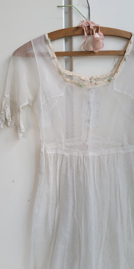Antique Tulle 1920s Sheer Overlay Dress - White - Lace - Ribbon Flower Detail - Mid Length - Short Sleeve - XS 20s - Flapper - Shabby Chic
