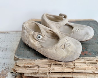 Antique Shabby Mary Jane Baby Shoes With Glass Buttons - Antique Farmhouse - Brocante - Shabby Chic - French Country - Vintage Farmhouse