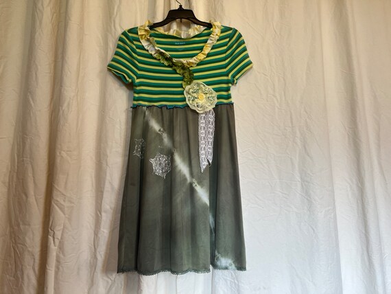 old navy green striped dress Old Navy Olive green striped dress XXS (00)