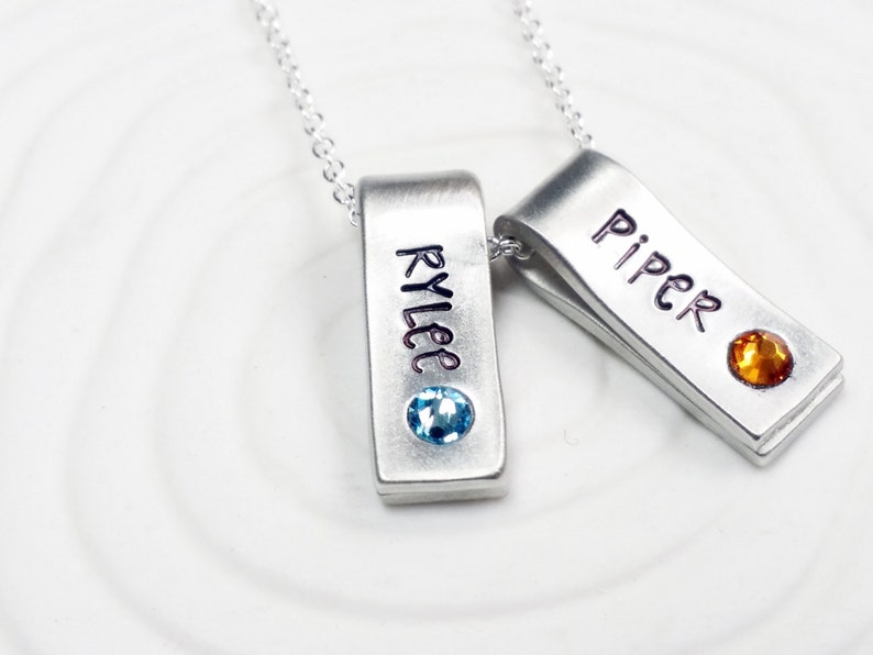 Hand Stamped Mother's Necklace Personalized Jewelry Birthstone Name Necklace Birthstone Jewelry Mother's Jewelry Gift for Mom Bild 1