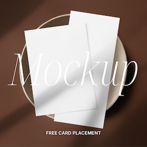 Kaart Mockup 4 x 9 5 x 7 kaart twee formaten Mockup plaat natuurlijke keramische aanbieding foto neutrale tinten sjabloon Mockup Menu minimalistisch