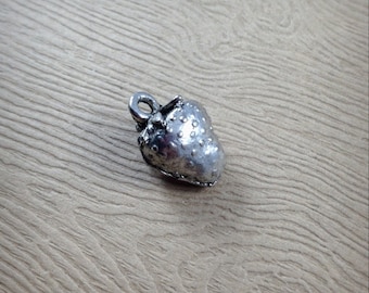 Pewter Strawberry Charm - Fruit Charm - Food Charm - Cute Charms - 3D Antiqued Silver Tone Pewter Charm - Berry Charm - Garden Charm