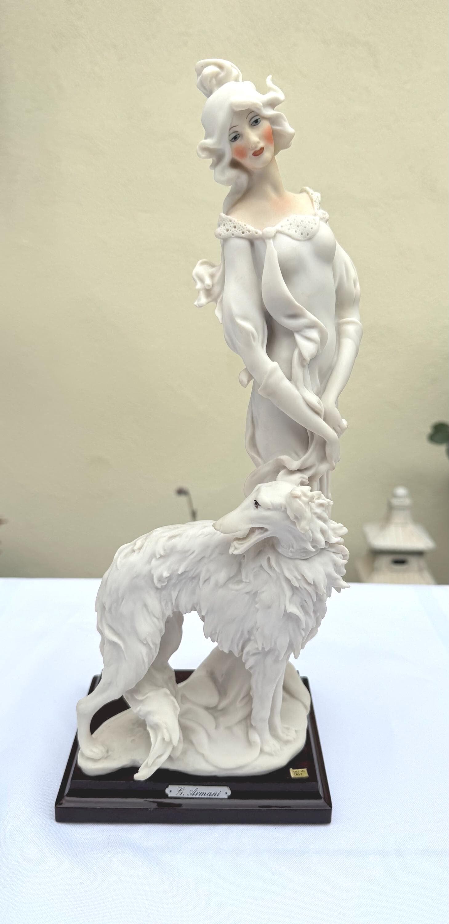 ジュゼッペアルマーニ　女性と犬　高さ39㎝　東Y6-1101☆2F Giuseppe Armani Italy ~Lady with Dog~ Sculpture 1992