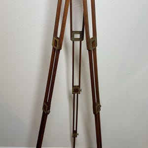 Antique Folmer Graflex Corp Crown Tripod No 1 Wood Brass Rochester NY USA 54.25” T