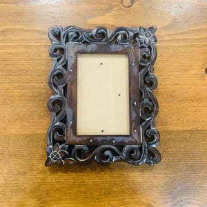 Vintage Ornate Wood Carved 4x6 Picture Frame image 2