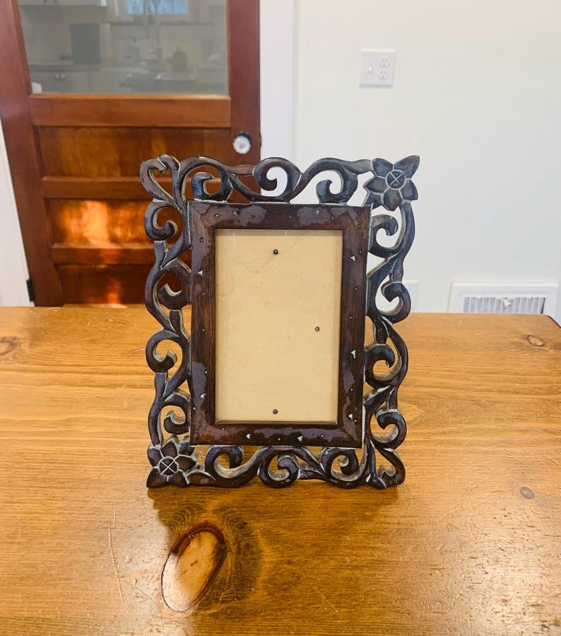 Vintage Ornate Wood Carved 4x6 Picture Frame image 1