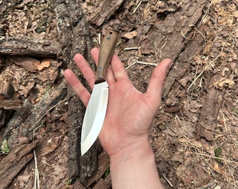 Handmade Canadian Bushcraft Knife: 3mm Carbon Steel, Walnut Handle