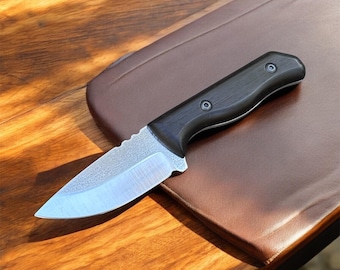 Small Hunting Knife: Walnut Handle, Bushcraft Pocket Knife