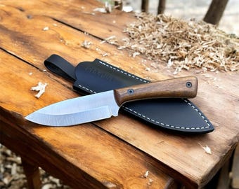 Cuchillo universal de acero inoxidable hecho a mano con funda de cuero