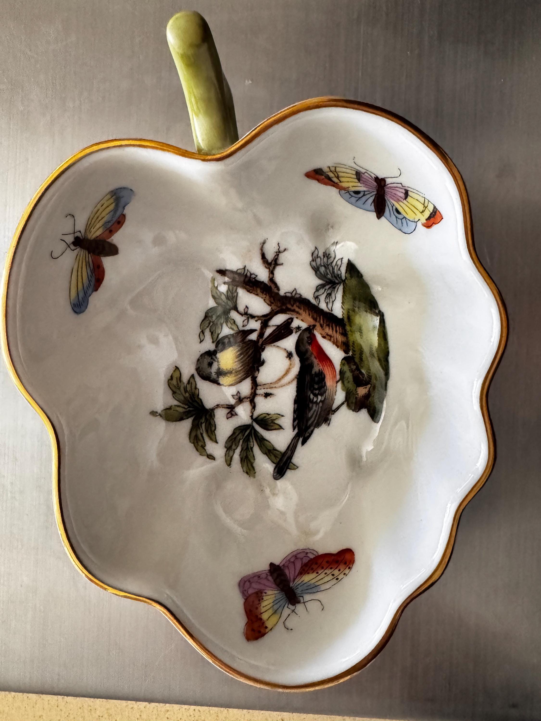 ヘレンド・ロスチャイルド作 野鳥と蝶の葉の皿 - グリーンハンドルの