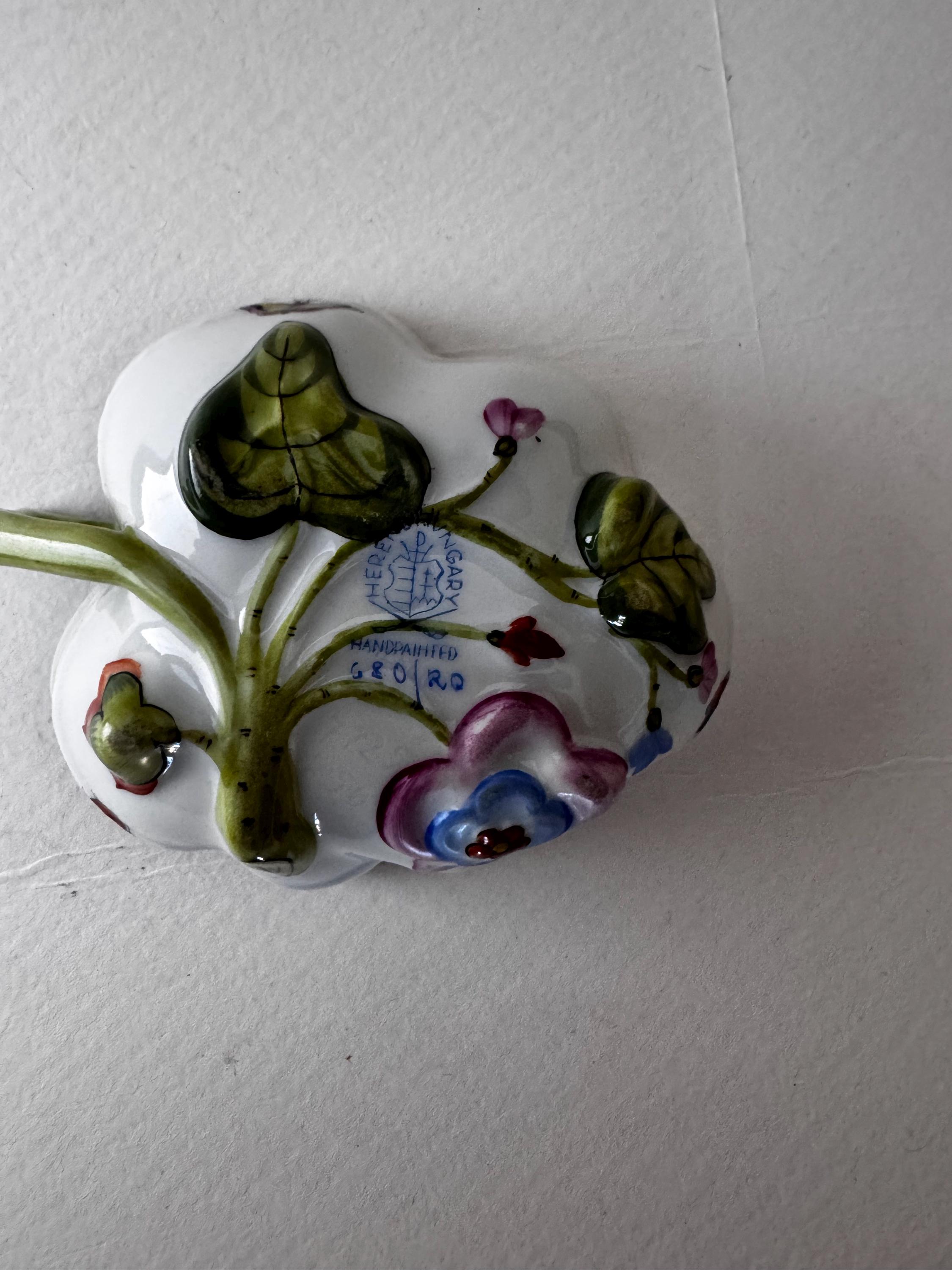 ヘレンド・ロスチャイルド作 野鳥と蝶の葉の皿 - グリーンハンドルの