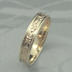 Anillo de boda ancho "Romance en el Jardín" - Anillo de oro macizo de 14 quilates con diseño floral - Anillo de boda romántico de oro macizo - Diseño en relieve - Hecho a medida