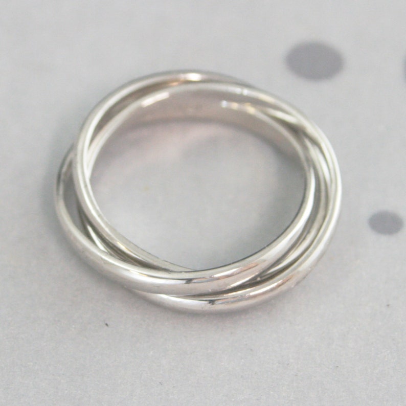 Anillo giratorio de platino de 3 bandas, platino macizo, bandas de 2 mm de ancho, anillo antiestrés, anillo de boda, 3 bandas entrelazadas, anillo de aniversario. imagen 3