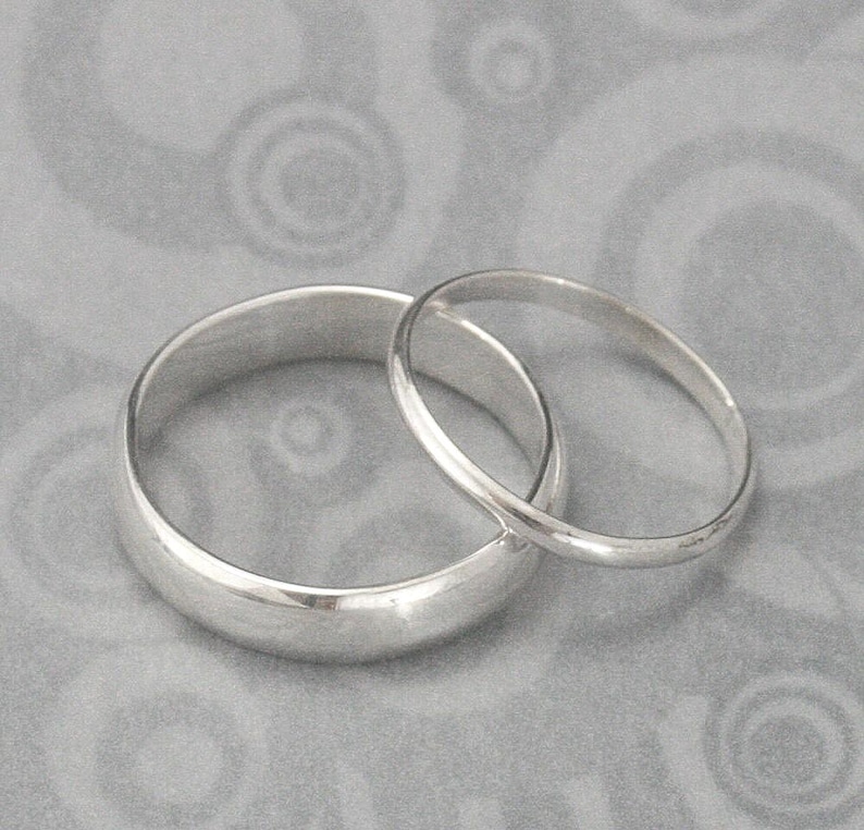 The Perfect Pair Set of 2 Silver Rings Men's Wedding Band Women's Wedding Ring Silver Wedding Rings Wedding Band Set Traditional Bands image 2