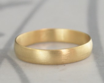 Anillo de bodas de oro de 22 quilates, anillo de oro reciclado, anillo de oro macizo de 22 quilates, 4 mm por 1 mm, banda abovedada, anillo de perfil delgado de cúpula baja, anillo para hombre o mujer