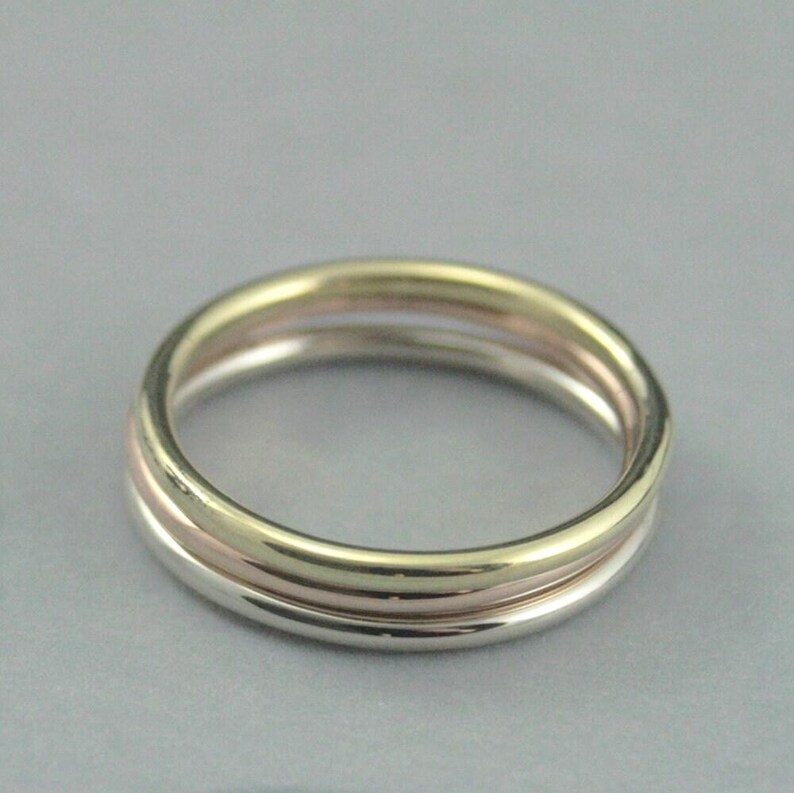 Anillo grueso enrollable redondo de 1,5 mm de diámetro, banda redonda completa, anillo de oro macizo de 14 quilates, hecho a mano, banda de calibre 14, anillo espaciador de oro, banda de ajuste cómodo. imagen 6