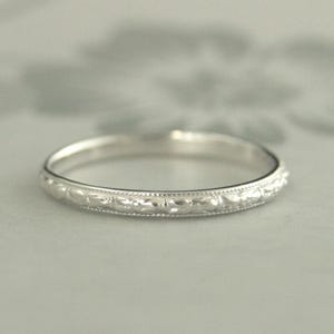 14K White Gold Band~White Gold Ring~Women&#39;s Wedding Band~Women&#39;s Wedding Ring~Vintage Style Ring~Thin Renaissance~Hand Cast Ring~Cast Band