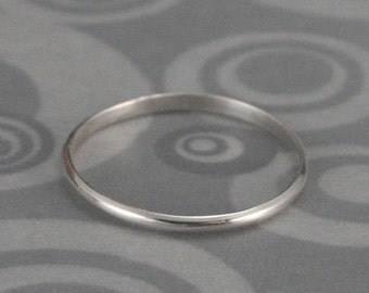 Thin Silver Band~Sterling Silver Ring~Rounded Band~Thin Stacking Ring~Petite Silver Band~Silver Midi Ring~1.5mm Wide Band~Tiny Silver Ring