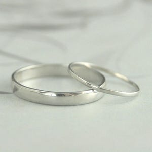 Platinum Wedding Set~His and Hers Bands~His and Hers Rings~Platinum Band Set~Platinum Ring Set~Traditional Wedding Set~Thin Wedding Bands