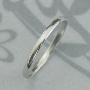 Platinum Wedding Band~Thin Platinum Band~Women&#39;s Band~Platinum Skinny Minnie Plain Jane Ring--Solid Platinum 1.5mm Rounded Traditional Band