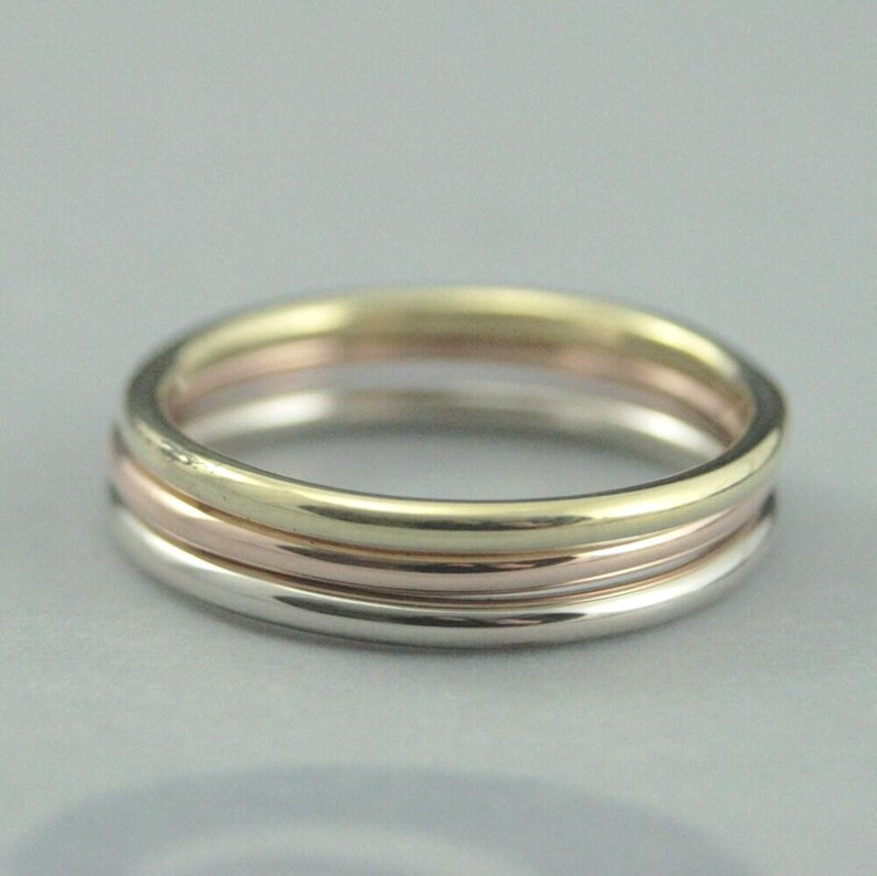 Anillo grueso enrollable redondo de 1,5 mm de diámetro, banda redonda completa, anillo de oro macizo de 14 quilates, hecho a mano, banda de calibre 14, anillo espaciador de oro, banda de ajuste cómodo. imagen 5