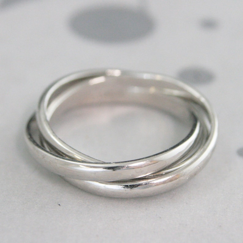 Anillo giratorio de platino de 3 bandas, platino macizo, bandas de 2 mm de ancho, anillo antiestrés, anillo de boda, 3 bandas entrelazadas, anillo de aniversario. imagen 2
