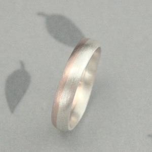 Bimetal Wedding Band Solid 14K Rose Gold and Silver Rounded Wedding Band Two Tone Wedding Ring 4mm Modern Wedding Ring Pink and Silver Ring