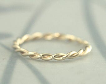 Anillo de oro retorcido, anillo de oro macizo de 14 quilates con banda de cuerda, anillo de oro amarillo, anillo de oro para mujer, alianza de oro, anillo de boda de oro, anillo de boda de oro, anillo apilable de oro macizo.