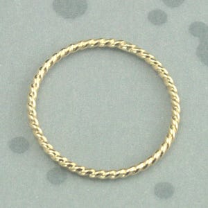 Gold Rope Band Women&#39;s Thin Band 18K Yellow Gold Twist Ring Thin Twist Pattern Band Handmade in Solid 18K Yellow Gold Stacking Ring