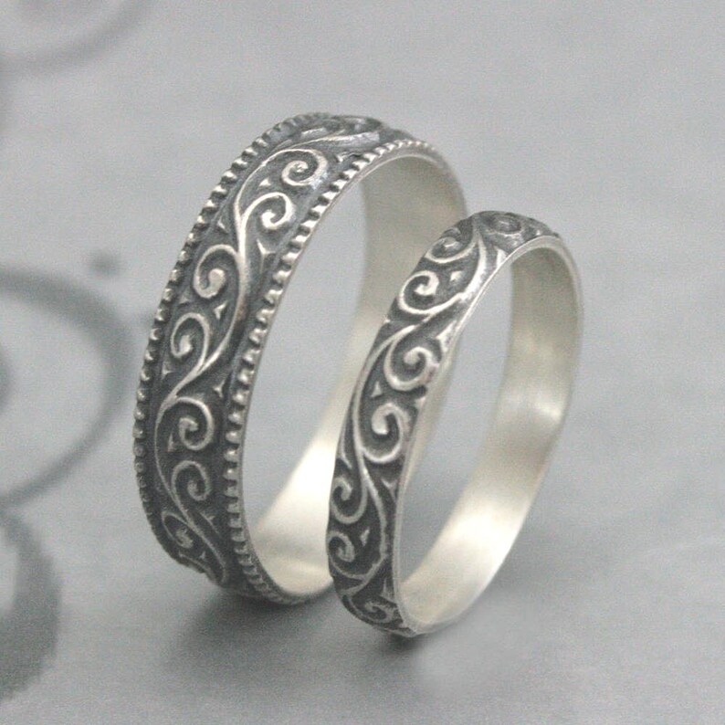 Anillos de estilo vintage, conjunto de boda Flourish, alianzas de plata, anillo de boda para hombre, alianza de boda para mujer, anillos de promesa para él y para ella, plata. imagen 2