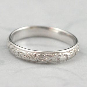 White Gold Wedding Band Going Baroque Ring Vintage Style Band Women's Wedding Ring Cast Ring Vine Band Leaf Ring Scrollwork Ring 14K Gold