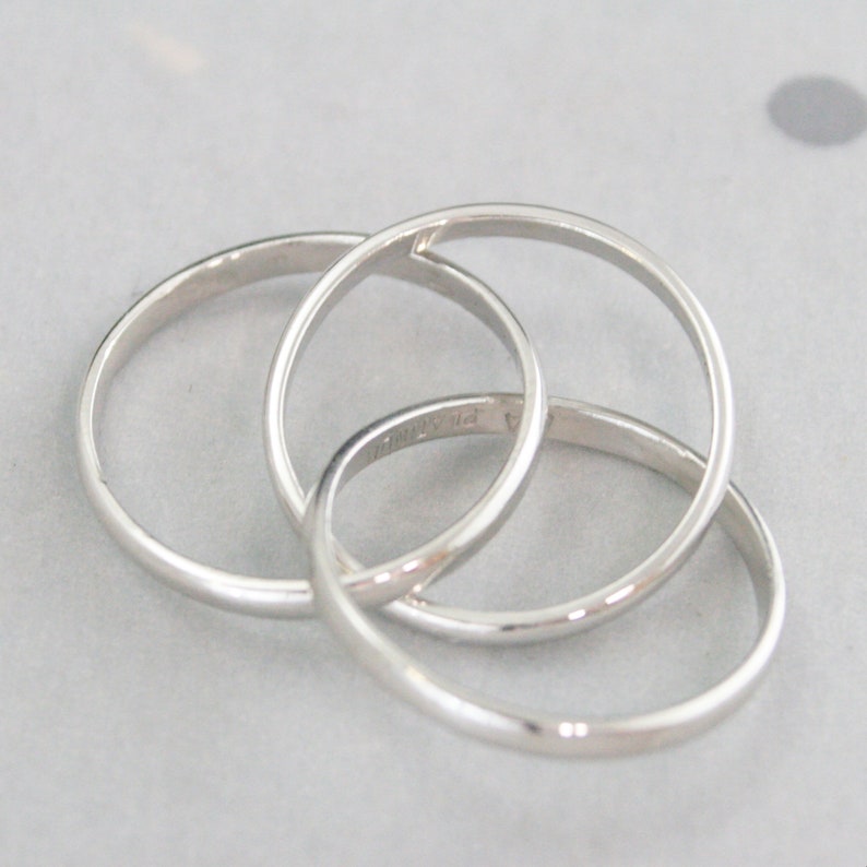 Anillo giratorio de platino de 3 bandas, platino macizo, bandas de 2 mm de ancho, anillo antiestrés, anillo de boda, 3 bandas entrelazadas, anillo de aniversario. imagen 4