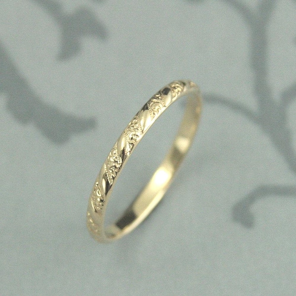 Thin Yellow Gold Band Versailles Pattern Band Women's Yellow Gold Wedding Ring Vintage Style Wedding Band Petite Solid Gold Band Blazer Arts