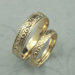 Solides 14K Gelbgold Schnörkelbreites Eheringset Swirl Patterned Seine und Sie Trauringe Benutzerdefinierte handgefertigte Eheringe