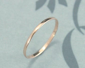 Dunne roségouden band Superskinny Minnie 1 mm breed bij 0,5 mm dik roségouden midi-ring 10 kt roségouden ring Petite band damestrouwring