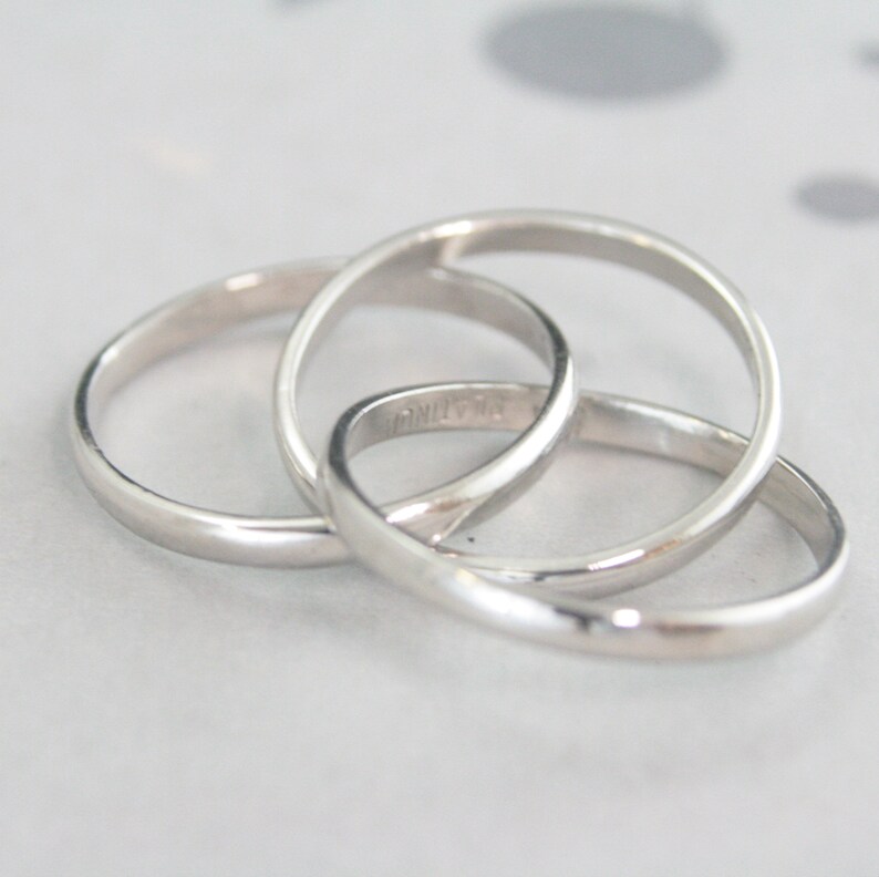 Anillo giratorio de platino de 3 bandas, platino macizo, bandas de 2 mm de ancho, anillo antiestrés, anillo de boda, 3 bandas entrelazadas, anillo de aniversario. imagen 5